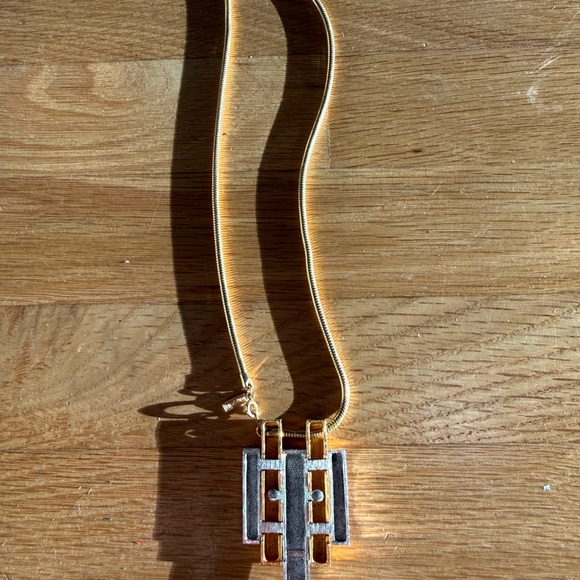 Vtg Avon Gold Tone Silver Tone Abstract Modernist Pendant Chain Necklace 20” - Picture 7 of 9